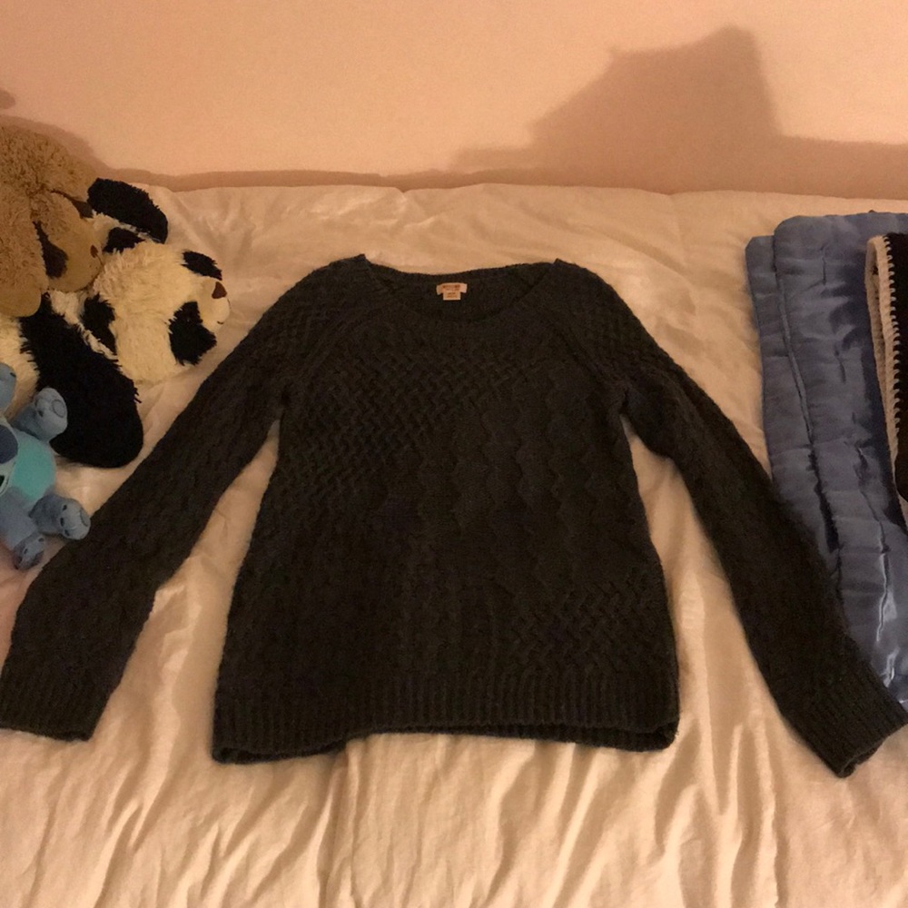 Sweater from target. Great condition. Size M.